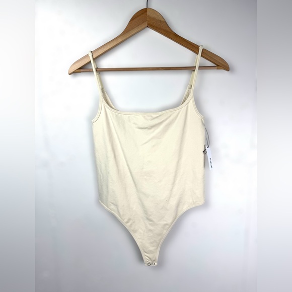 NWT Forever 21 Seamless Cami Tank Bodysuit Cream/Ivory Basic Size Large - Picture 1 of 6